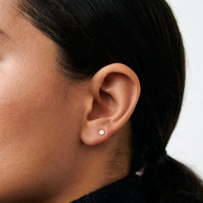 Pernille Corydon Micro Nature Ørestikker I Forgyldt