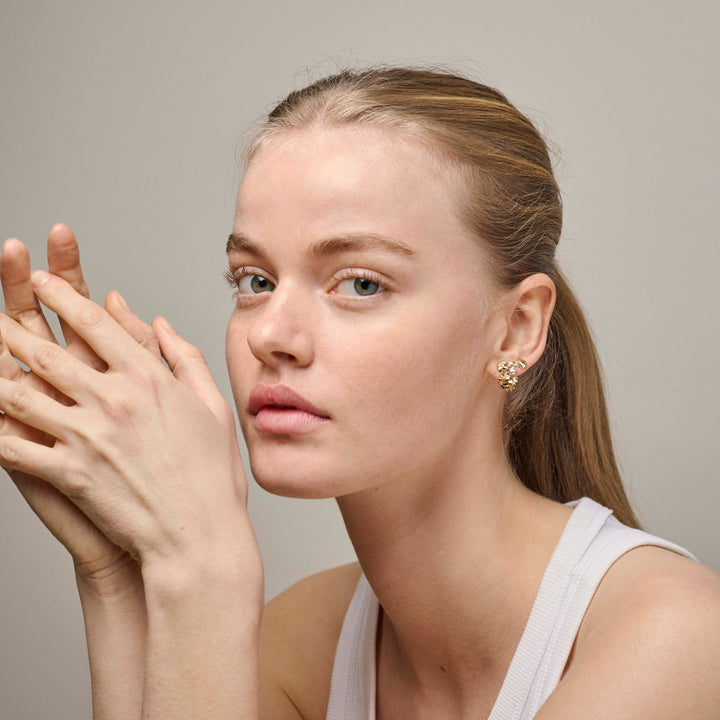 Enamel Sunshine Field Stud