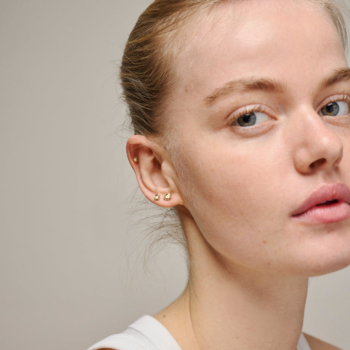 Enamel Small Sunshine Earrings Daisy