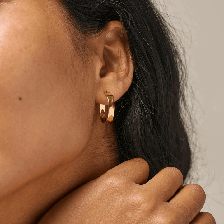 Enamel Sandra Narrow Forgyldte Hoops 18 mm - E392G - Øreringe - E392G