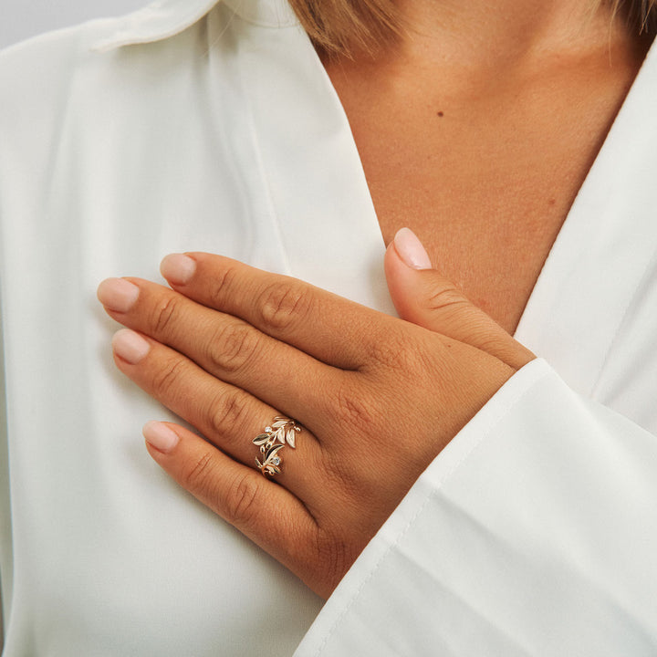 Mads Z Olive Love Ring i 14 kt. Guld m. Diamanter