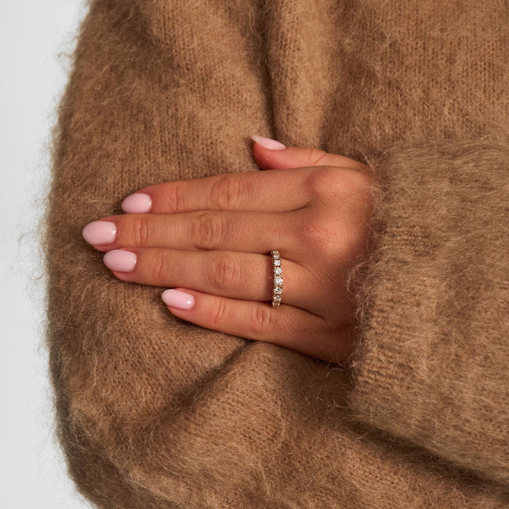 Forlovelsesring Crown Princess i 14 kt guld med 0,75 ct brillanter