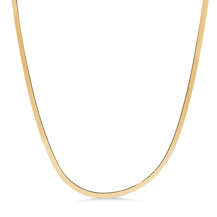 Sif Jakobs Ellera Due Necklace viser en elegant, flad guldkæde i blank poleret finish. Model 7220319