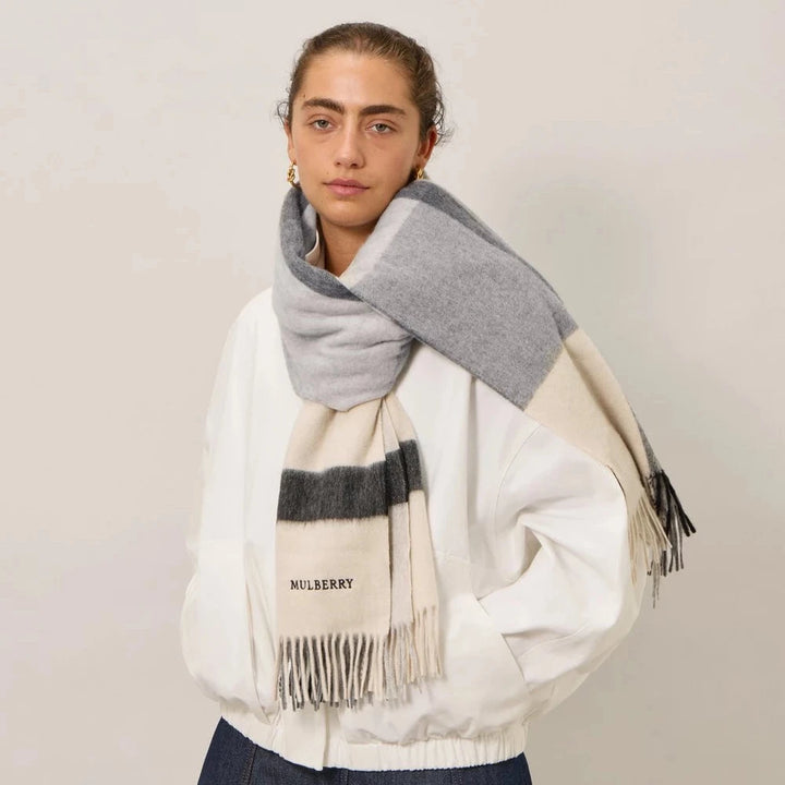 Mulberry Large Check Merino Wool Scarf Eggshell & Foggy Grey – produktbillede 2