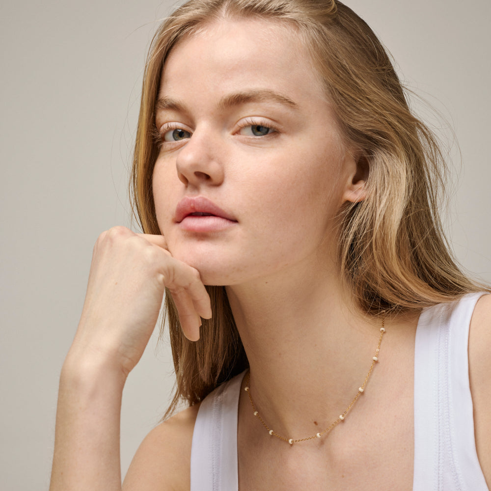 Enamel Lola Bold Halskæde - Daisy I Forgyldt Sølv