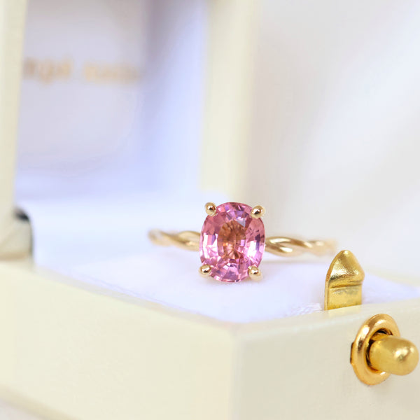 Anpé Atelier Yatura Rosa Ring 18kt Guld Custom made