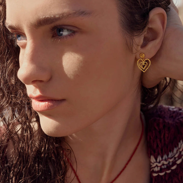 Maanesten Beate Petite Forgyldte Hjerte Øreringe