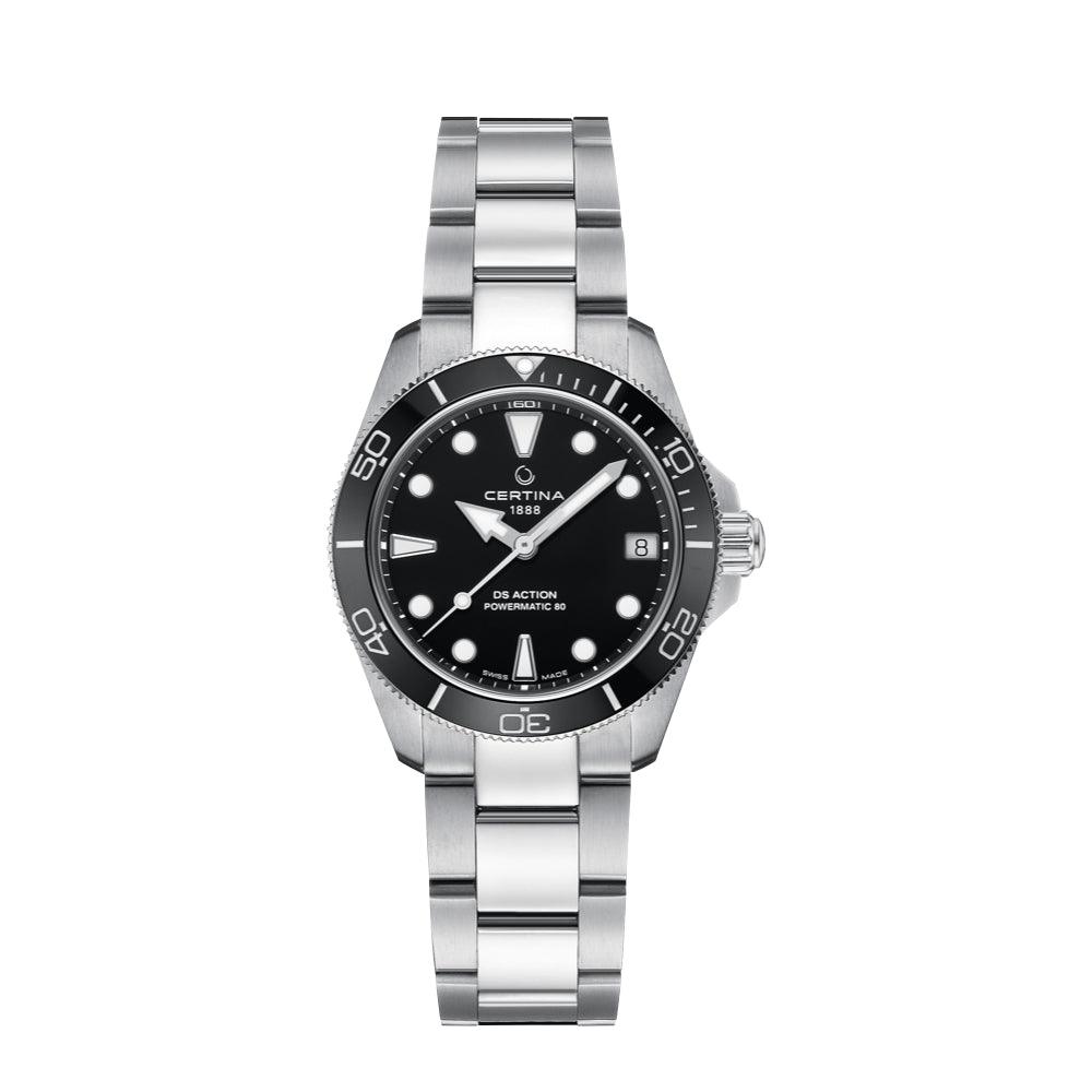 Certina DS Action 34.5mm Powermatic 80 sort ur med stål lænke, rund urskive og sorte detaljer. Model C0320071105100