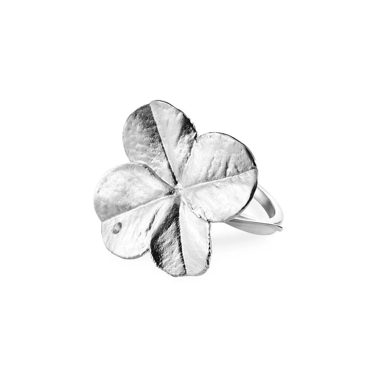Flora Danica Firklover Statement Ring Sølv med stor kløverblomst, blank finish. Model 907-flc-stri-s-001-1