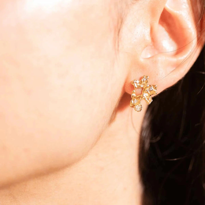 Vincent Ilium Øreringe Forgyldt m. Hvide Krystaller