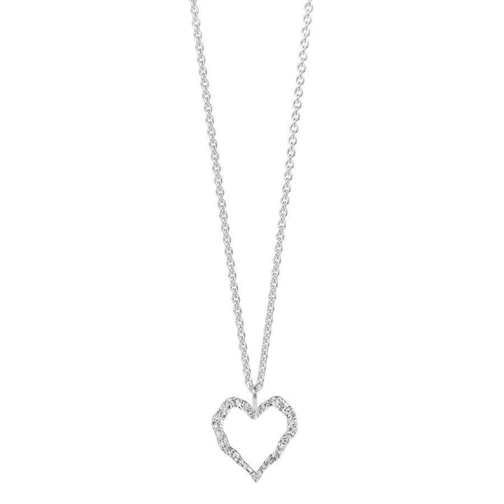 Jeberg Jewellery Heart Me Necklace i sølv med åben hjertevedhæng på enkel kæde. Model 42502-1