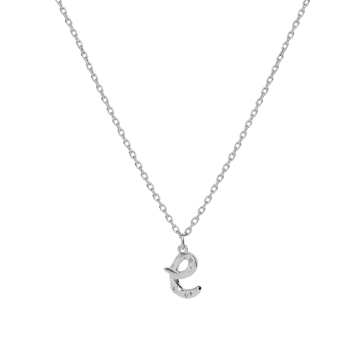 Maanesten Alphabet Letter halskæde i sølv med kurvet bogstavvedhæng, enkel og elegant. Model 2744c-005-7
