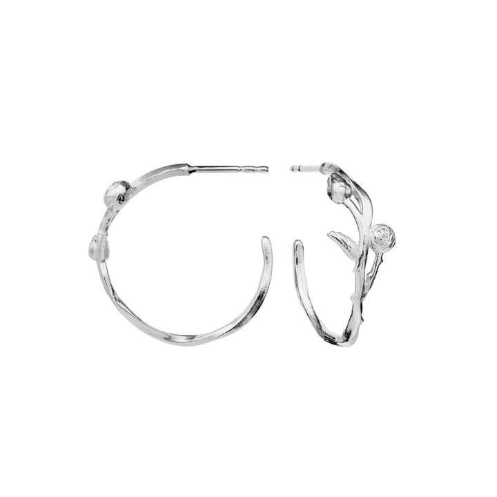 Maanesten Kalyna sølv øreringe m. rose viser detaljeret, organisk design med små rosenknopper. Model 9993c-2