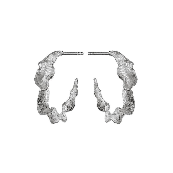 Maanesten Nino Øreringe i sølv med organisk bølget design, blank overflade. Model 9716c-9716c-2