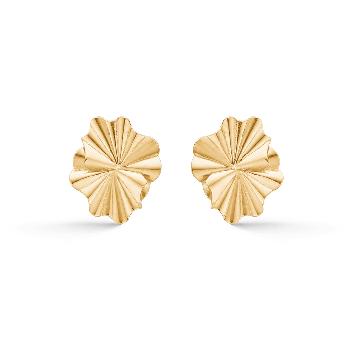 Mads Z Amelie ørestikker i 8 karat guld med mat og bølget blomstret design. Model3310119-1