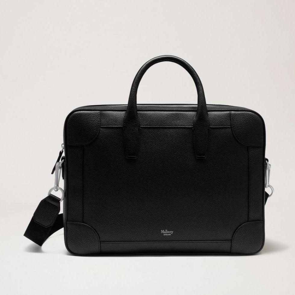 Mulberry Belgrave Single Document Holder Small Classic Grain Black viser en elegant sort dokumentmappe i struktureret læder med skulderrem. Model hh4356205a100