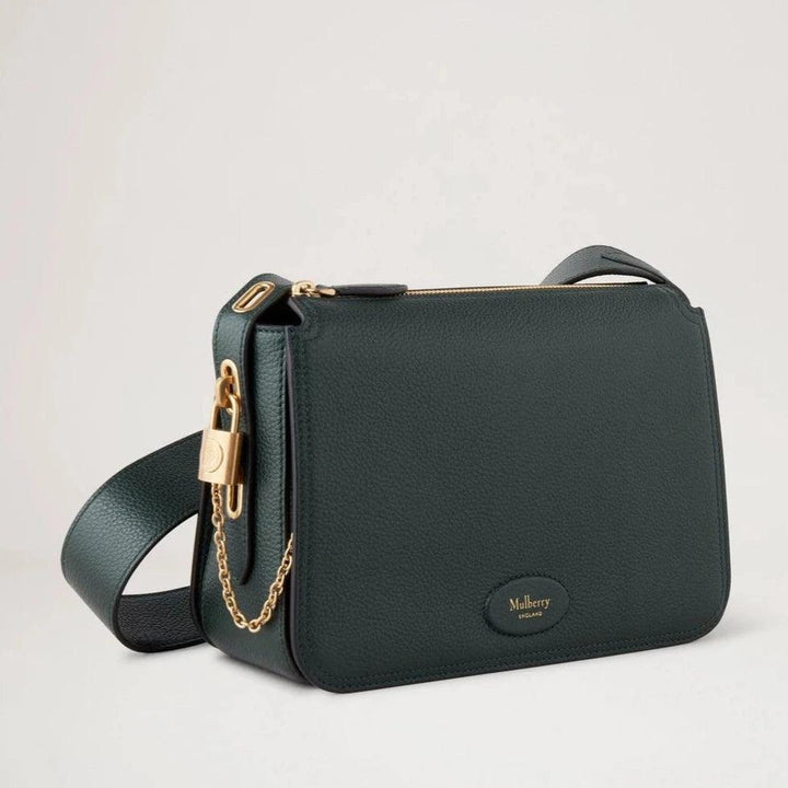 Mulberry Billie Small Classic Grain Mulberry Green skuldertaske i mørkegrønt læder, detaljer i guld. Model HH8301/205Q633