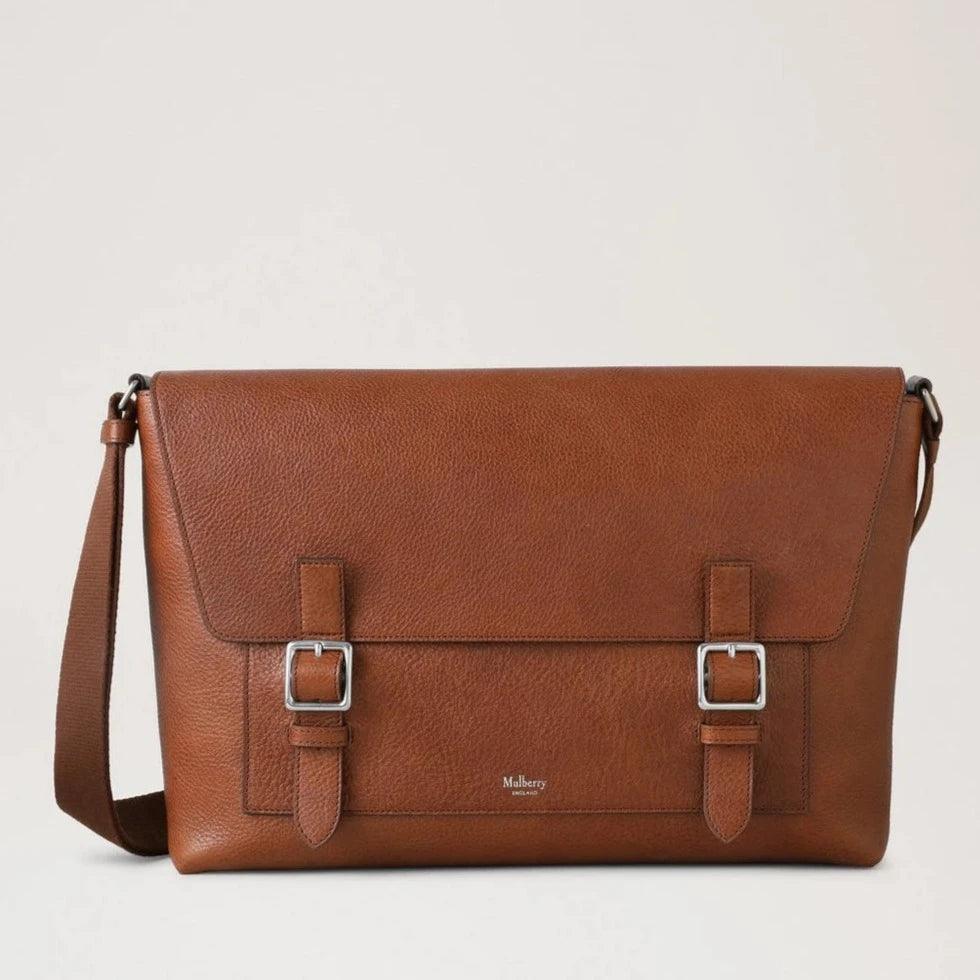 Mulberry Chiltern Crossbody Messenger Legacy NVT viser brun læder skuldertaske med sølvspænder. Model HH9374275G110.