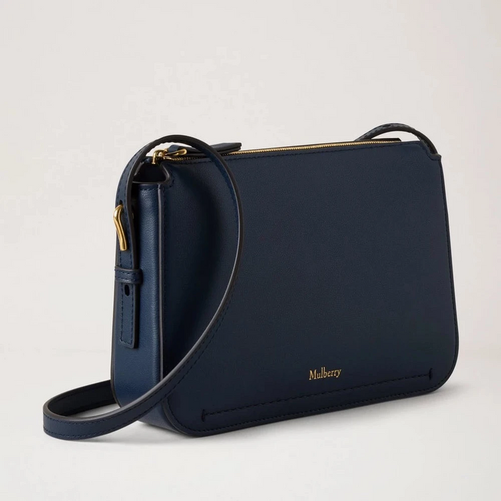 Mulberry Clovelly Pouch Micro Classic Grain Night Sky i mørkeblåt læder med justerbar rem. Model RL8729587U888.