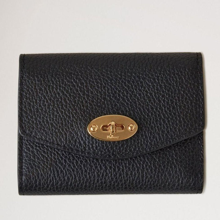 Mulberry Darley Concertina Wallet Small Classic Grain Black med gyldent spænde i sort læder, Model rl8064205a100.