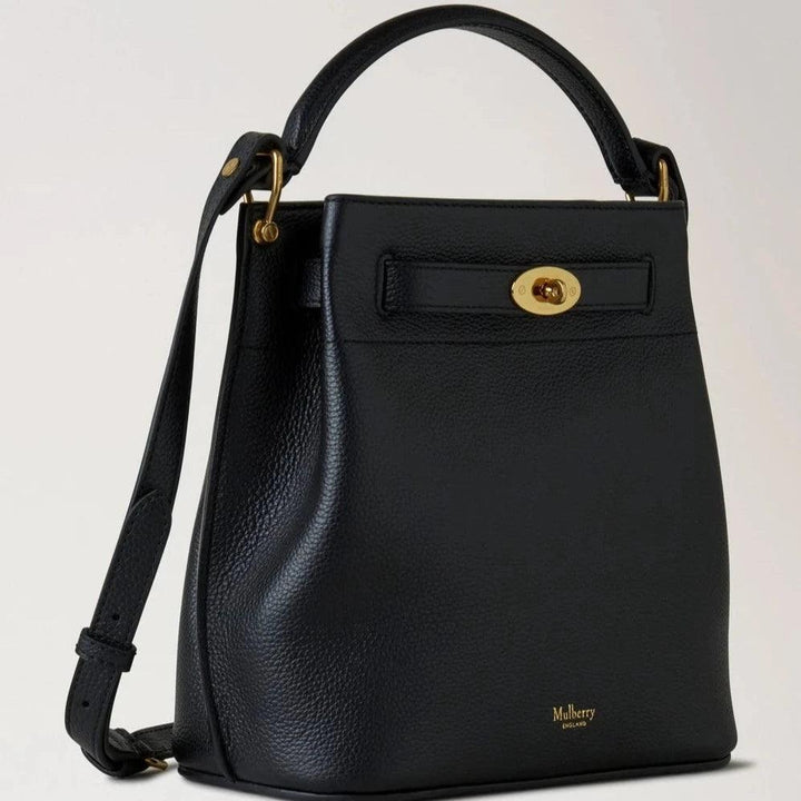 Mulberry Islington Bucket Small Classic Grain Black viser en elegant sort skindtaske med guldspænde. Model hh9390205a100