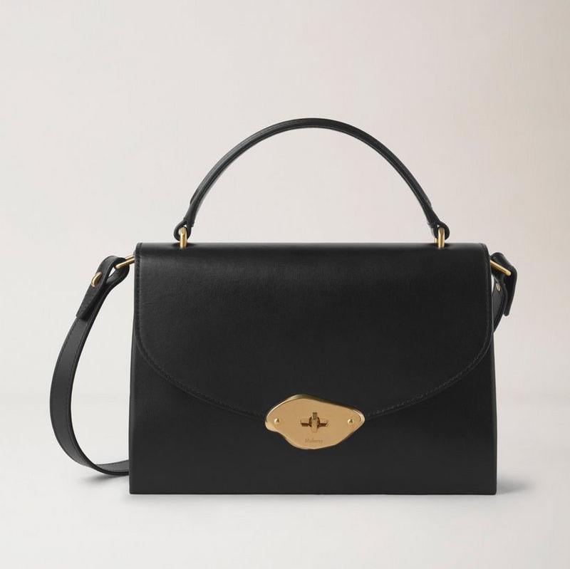 Mulberry Lana Top Handle Black High Gloss Leather, klassisk sort håndtaske i blankt læder med gulddetaljer. Model hh9267615a100.