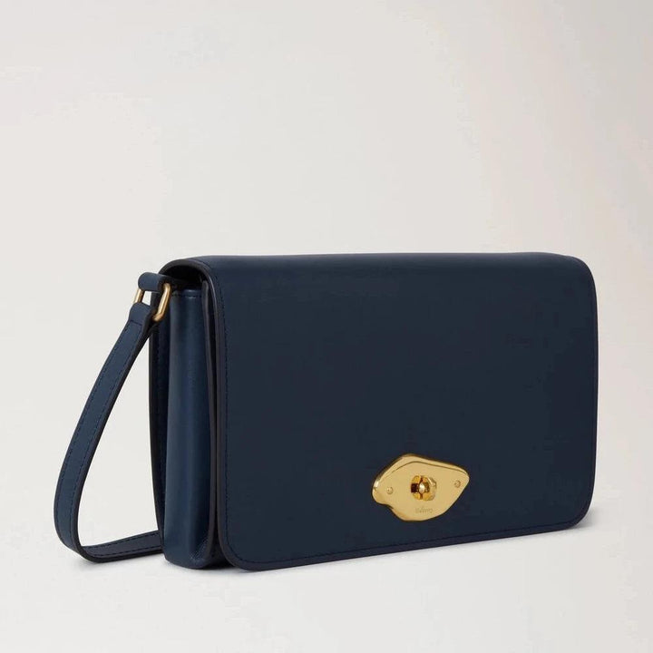 Mulberry Lana Wallet On Strap High Gloss Leather Night Sky i mørkeblåt skind med gulddetalje, Model RL8058615U888.