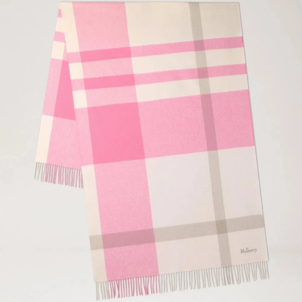 Mulberry Large Check Merino Wool Scarf Blossom Pink and Geranium Pink med ternet mønster og frynser. Model VS4295889J008
