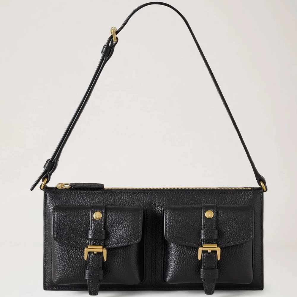 Mulberry Roxanne Mini Shoulder Bag i sort læder med justerbar rem og to forlommer, Model RL8904205A100