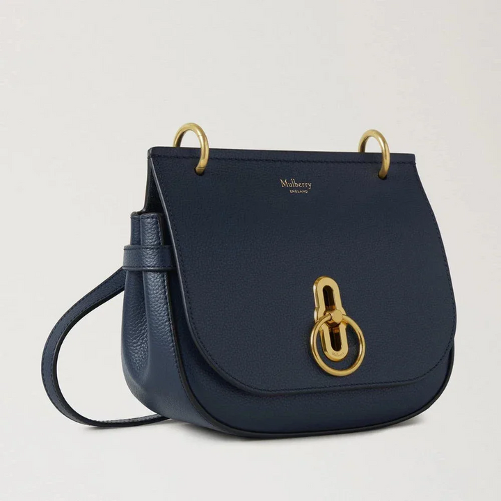 Mulberry Small Amberley Satchel Small Classic Grain Night Sky i strukturpræget mørkeblåt læder med guld detaljer. Model HH4966205U888