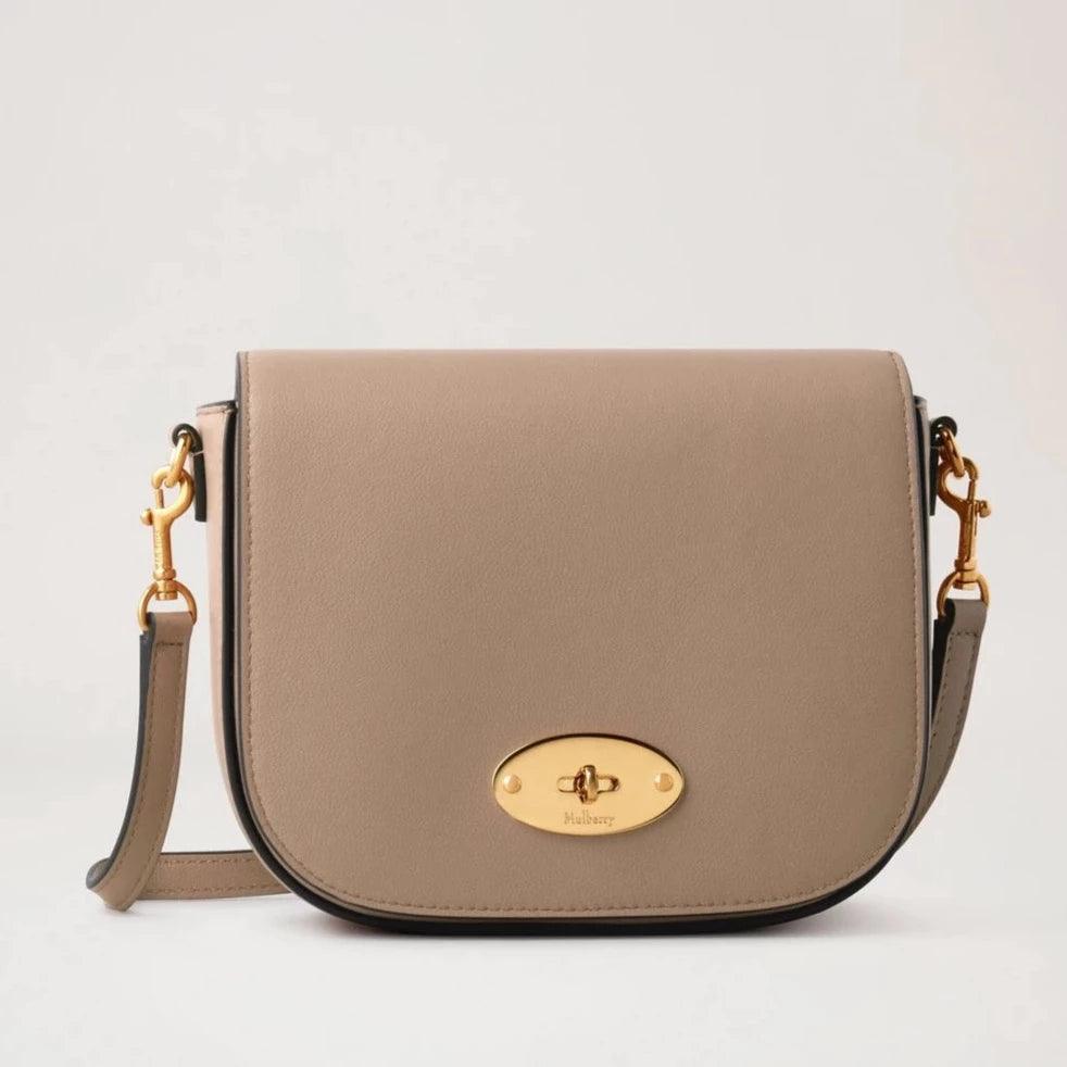 Mulberry Small Darley Satchel i lys brun læder med guldfarvet spænde, model RL7904587E631-1