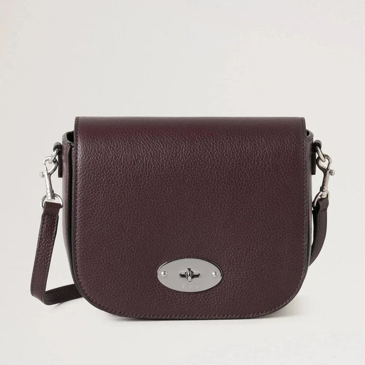 Mulberry Small Darley Satchel Small Classic Grain Black Cherry, skuldertaske i mørk kirsebærfarvet læder, Model RL4957205K560