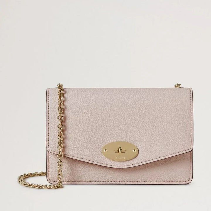 Mulberry Small Darley Small Classic Grain Blossom Pink skindtaske med guldfarvet kæderem, Model RL7791205J002