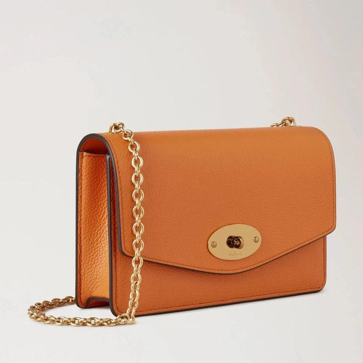 Mulberry Small Darley Sunset small lædertaske i orange med guldkæde og klassisk spænde. Model RL7791205N691