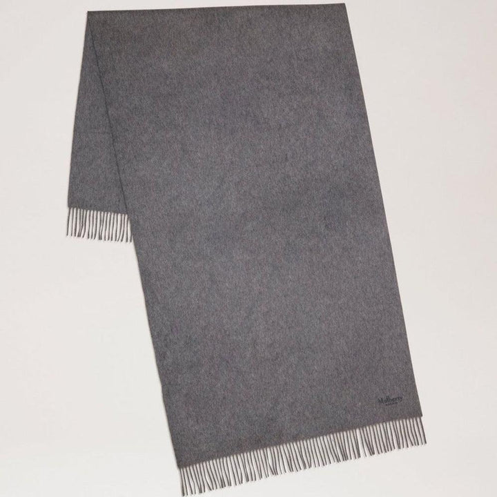 Mulberry Solid Merino Wool Scarf Grey Melange vist i fuld længde, glat uld med frynser, Model VS4240947C601.