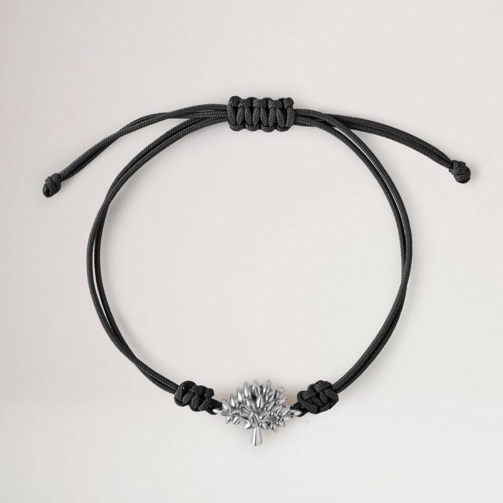 Mulberry Tree Cord Bracelet Black Sterling and Silver, sort snorarmbånd med sølvtræ detalje, Model qb2392000a100