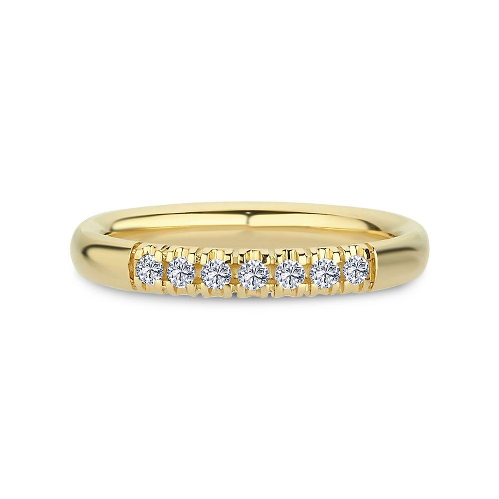Nuran 14kt Champagne Diamant Ring viser en elegant guldring med syv klare diamanter i række. Model a3088-014rg-001.
