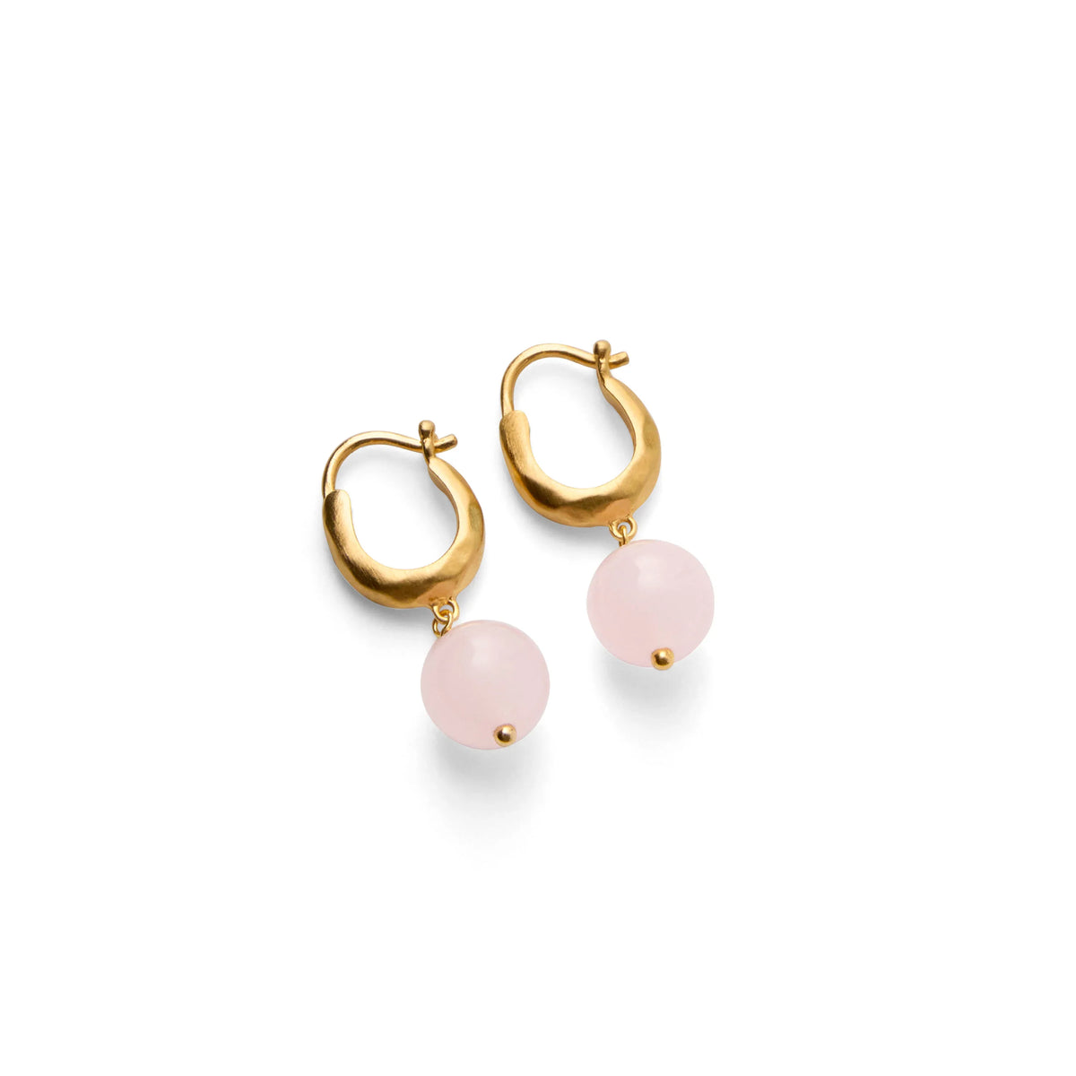 Pernille Corydon Blush forgyldte øreringe med lyserød rosenkvarts, elegante guld hoops. Model E-526-GP