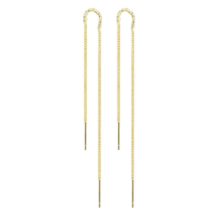 Wioga Alexia Øreringe i forgyldt sølv med tynde, lange kæder på hvid baggrund. Model E-8409-GP-1