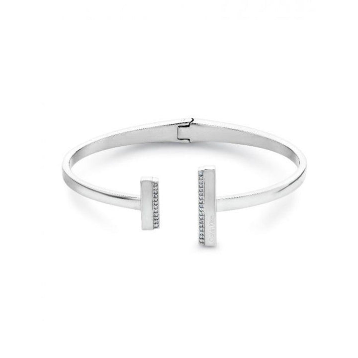 Calvin Klein Minimal Linear Bangle armring i blankt stål med rektangulære ender og diskrete sten. Model 35000160