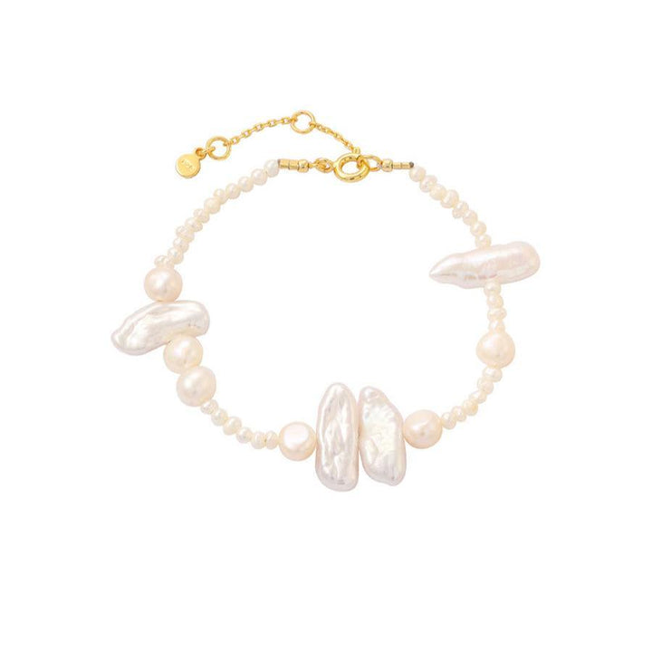 Hultquist Vera Armbånd ferskvandsperler sølvforgyldt, elegant design med hvide perler. Model S08303G