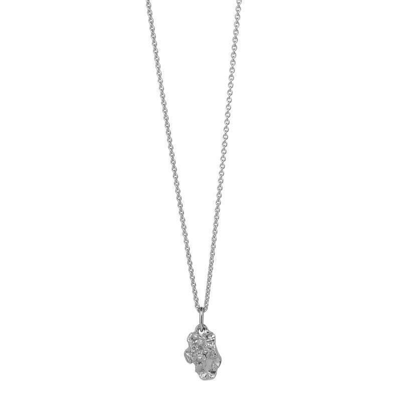 Jeberg Jewellery I Am Gold Petite Halskæde med lille, struktureret vedhæng i sølvfinish. Model 40762-1