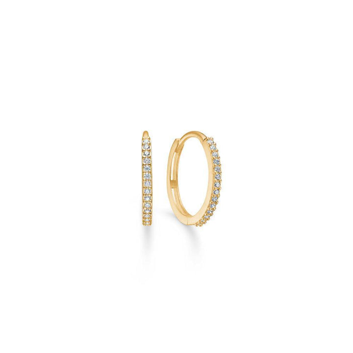 Mads Z 8 kt. Sparkle Creol, elegante øreringe i guldfarvet metal med klare sten, Model 3317167-1.