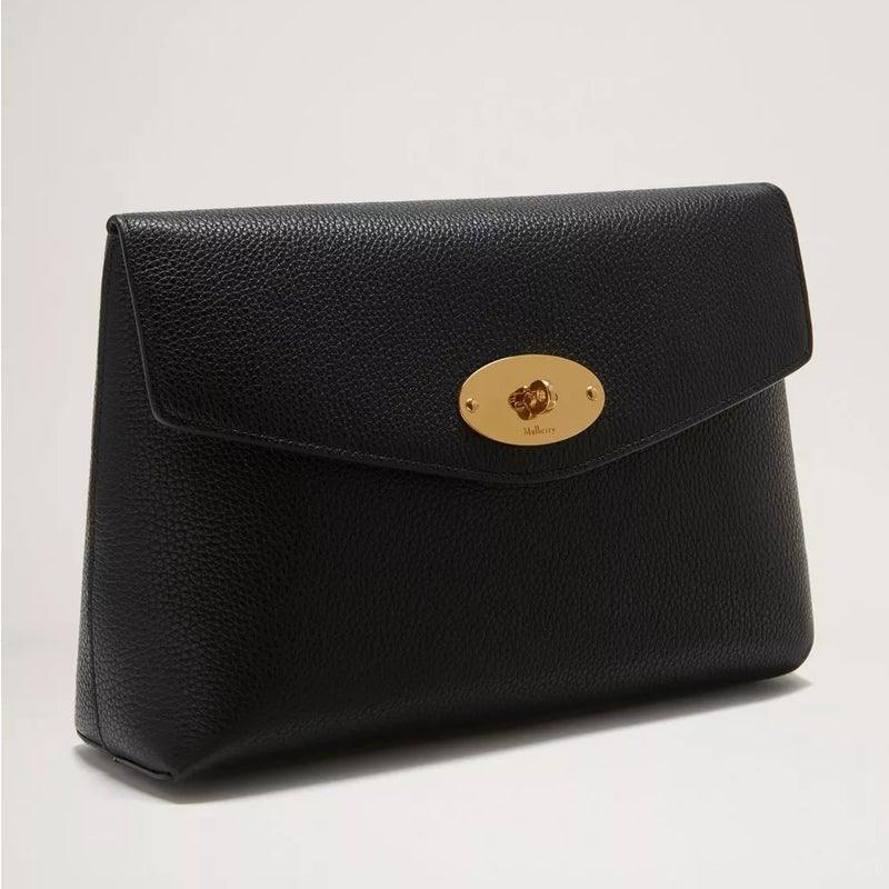 Mulberry Darley Cosmetic Pouch i sort præget læder med guldfarvet metalspænde, Model RL5077-205A100.